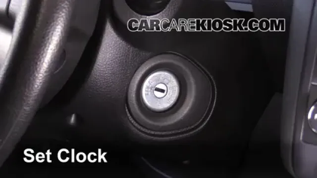 2015 Nissan Rogue Select S 2.5L 4 Cyl. Horloge Régler l'horloge